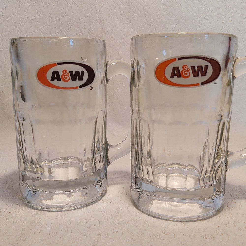 Pair Of VINTAGE A & W ROOT BEER MUG 1960'S  BULLS EYE LOGO 6" TALL